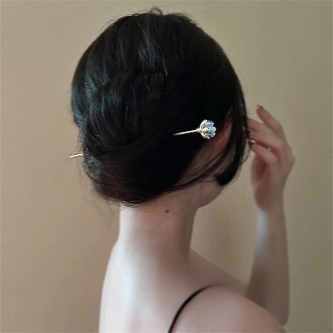 青い花のヘアピン、毎日のヘアアクセサリー、後頭部用ヘアピン、 - Supply Florist のレビューと価格