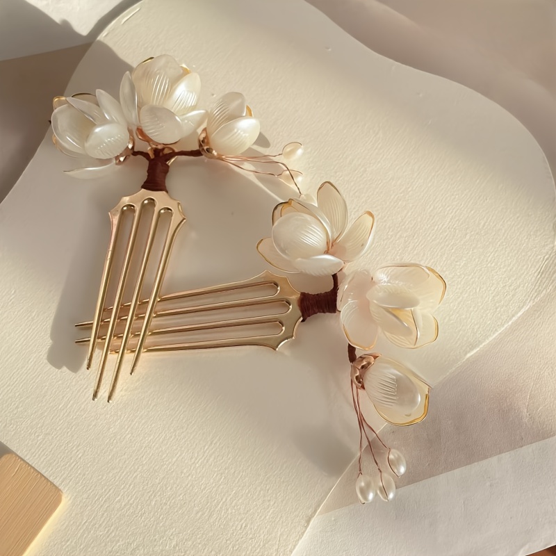 中国風シェルマグノリアフラワーヘアコーム、パールタッセル付き - Supply Florist のレビューと価格